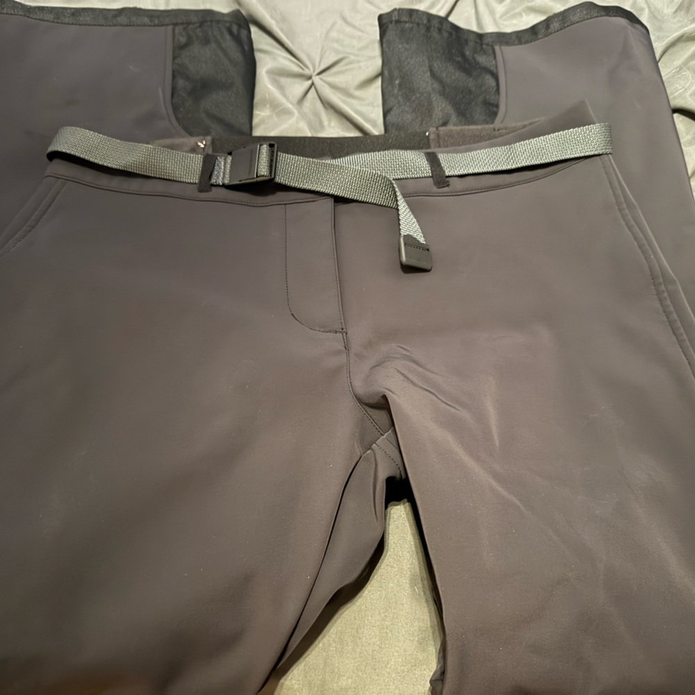Women’s. Large ski pants